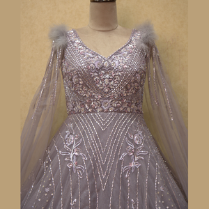 Robe d'ombre d'oignon élégante avec perles exquises et travail à la main à paillettes lourdes en tissu net pour les fêtes et les mariages en gros - Product Image 2