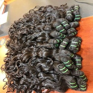 Cabello Humano Virgen con Cutícula Alineada, Sin Procesar, Color Negro Sedoso Natural, Doble Trama, Rizado, Extensiones de Cabello Humano Indio - Product Image 1