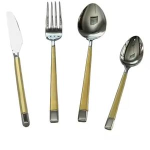 Juego de cubiertos con mango de latón de color plateado, seguro para alimentos, sostenible, de la mejor calidad y diseño único - Product Image 4