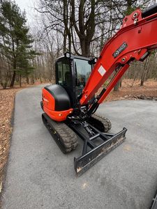 Miniexcavadora sobre orugas Kubota de alta calidad, fácil de operar con 1 año de garantía - Product Image 2