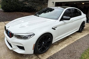 2019 B-M-W M-5 - Product Image 3