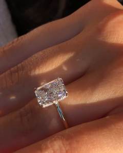 Anillo de Compromiso con Diamante Cultivado en Laboratorio, Corte Radiante, Oro Amarillo de 14 Quilates, Certificado IGI, Lujoso Anillo de Mujer con Engaste de Puntas, Moderno - Product Image 6