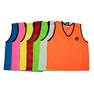 Gilet d'entraînement d'équipe en maille avec passepoil noir Vente en gros de gilets d'entraînement de football en maille vierge de haute qualité - Product Image 3