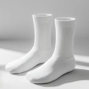 Chaussettes de sport respirantes de haute qualité pour hommes et femmes, accessoires de mode personnalisables, poids du tissu 80g, service OEM, marque d'équipe - Product Image 1