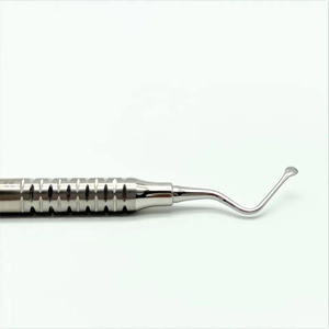 Cureta Dental Lucas Manual de Acero Inoxidable de Alta Calidad con Certificación CE Clase I, Equipo de Limpieza y Obturación Dental - Product Image 4