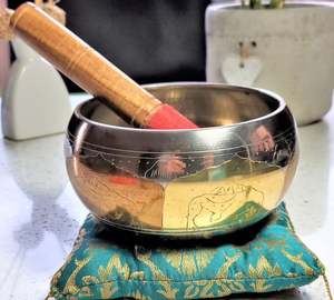 Bol chantant en laiton, fait à la main, personnalisé, avec bâton en bois, pour la méditation parfaite et le yoga - Product Image 6
