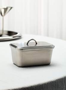 Beurrier élégant en métal poli avec couvercle en dôme, parfait pour le buffet, le petit-déjeuner, le service du beurre - Product Image 2