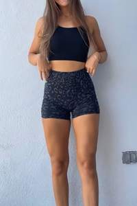 Pantalones cortos de yoga sin costuras de cintura alta para mujer Patrón sólido Spandex reciclado/Nylon Gym Fitness Activewear con cierre de cintura elástica - Product Image 3