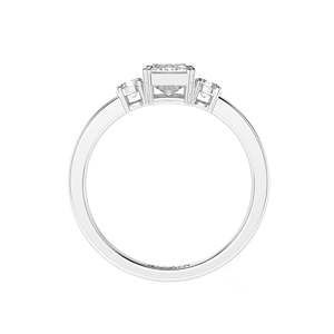 Bague de fiançailles en diamant taille émeraude 3 pierres pour femme - Product Image 6