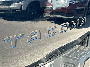 Achetez un Tacoma TRD Offroad 4 cylindres 2024 pas cher - Product Image 4