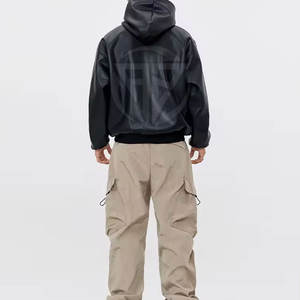 Sudadera con Capucha de Cuero para Hombre de Lujo para Invierno - Diseño Sólido, Interior Suave Ecológico y Corte Contemporáneo con Apariencia Premium - Product Image 2