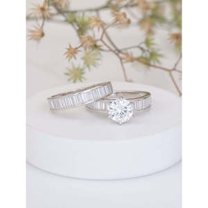 Ensemble de bagues en diamant américain solitaire en argent 4.5 carats Collection élégante de bijoux fins - Product Image 1