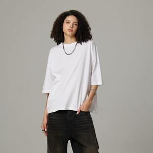 Venta al por mayor de alta calidad 100% algodón 230gsm recortada Boxy Unisex camiseta Casual de gran tamaño personalizado camiseta para hombres y mujeres - Product Image 4