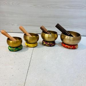 Bol chantant en métal en bronze d'inspiration himalayenne artisanat bouddhiste traditionnel pour la guérison des chakras et la thérapie de bain sonore - Product Image 1