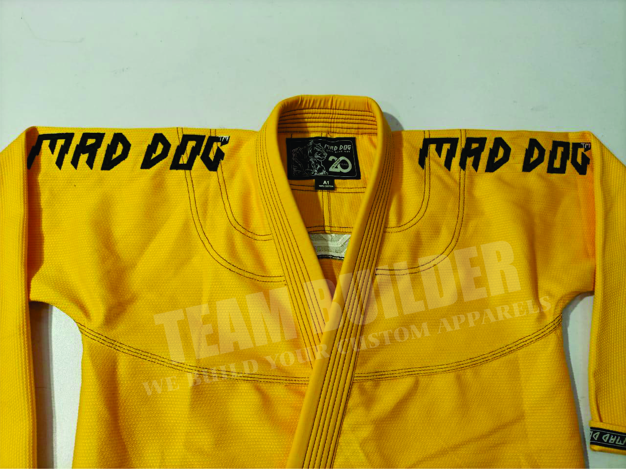 Jaune