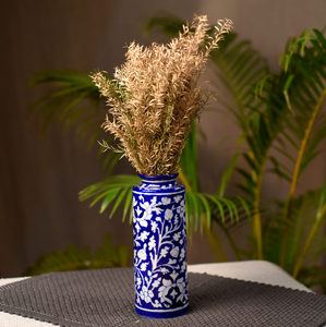 Elegante jarrón de cerámica azul retorcido, centro de mesa moderno para decoración de hogar de lujo, disponible a precios de mayoreo. - Product Image 3