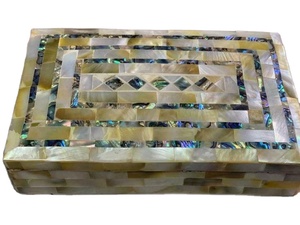 กล่องเครื่องประดับทรงสี่เหลี่ยมผืนผ้าฝังมุกมิลเลียนอาร์ต งานแฮนด์เมด พร้อมโลโก้สั่งทำ สำหรับเป็นของขวัญ งานฝีมือ สีดำขาว คุณภาพสูง - Product Image 2