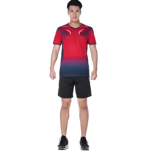 Service OEM, uniformes de football à logo personnalisé pour vêtements de sport, uniformes de football pour hommes à bas prix fabriqués par des professionnels