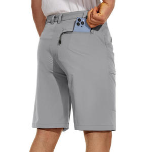 Shorts cargo mi-taille pour hommes avec plusieurs poches, logo personnalisé, vêtements de surf décontractés d'été pour les activités de plein air et de plage - Product Image 3
