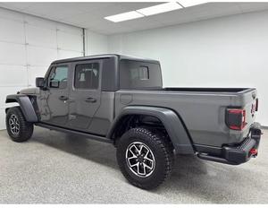 (TB) Meilleures ventes : Jeep Gladiator Rubicon 4x4 4 portes Crew Cab 2025 d'occasion (3.6L 6 cylindres 8A) - Pick-up d'occasion - Product Image 2