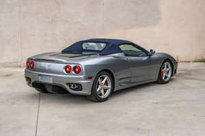 Ferrari 360 Spider d'occasion en excellent état, modèle 2001 - Product Image 2