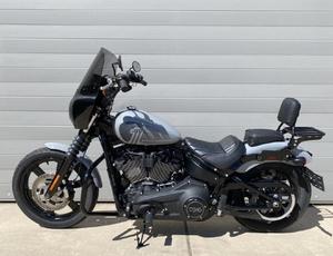 Motocicleta Cruiser FXBBS STREETs BOBs 114 2024 Nueva, Motor V-Twin, 6 Velocidades, Alto Torque y Rendimiento - Product Image 5