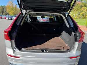 Seminuevo Clean 2022 Vol _ vo xc60 B5 Plus Sport Utility 4D - Product Image 6