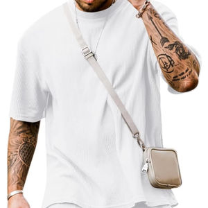 Conjunto de pantalones cortos de nailon para hombre superventas personalizado de manga completa con logotipo bordado servicio OEM conjunto de verano ligero y duradero - Product Image 6