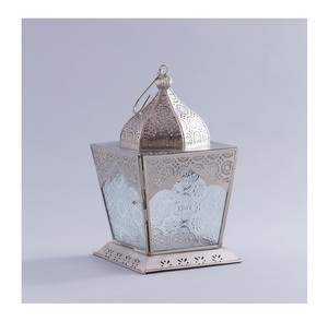 Linterna de metal de alta calidad con revestimiento de polvo dorado Nuevo diseño para iluminación de jardín doméstico Multi-tamaño para Navidad - Product Image 6