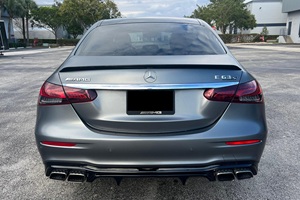 A-M-G E-63 S Se-dan 2021, faible kilométrage, transmission automatique, toit ouvrant panoramique, feux LED, feux diurnes LED, 6 places, prêt à être expédié - Product Image 5