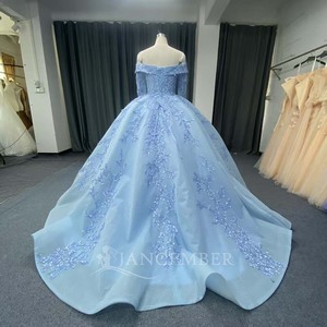 ANY270 Vestido de Quinceañera Moderno Azul con Encaje y Escote Corazón - Product Image 2