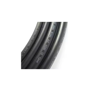 Tuyau de réfrigérant flexible pour R134a avec renfort en polyester tressé et revêtement EPDM noir résistant aux intempéries et aux produits chimiques - Product Image 1