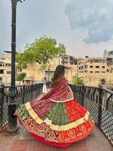 SÉRIE ALC NOUVELLE TENDANCE LEHENGACHOLI pour PARTY NAVRATRI SPECIAL REVERSIBLE CASUAL DESIGN - Product Image 3