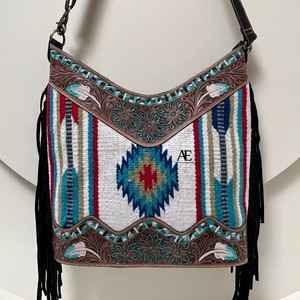 Couverture de selle aztèque sac à main en cuir repoussé à la main sac fourre-tout à franges en cuir sac à main de Style occidental fourre-tout sac à bandoulière - Product Image 1