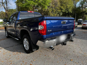 Auto Usado 2023, Doble Cabina, 4.6L V8, 6 Velocidades, Transmisión Automática, SR5, 4x4, Premium, Inteligente, Automático, en Buenas Condiciones - Product Image 6