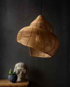 Lampe à suspension en bambou faite à la main écologique Décorations intérieures modernes avec un design élégant en bambou durable - Product Image 1