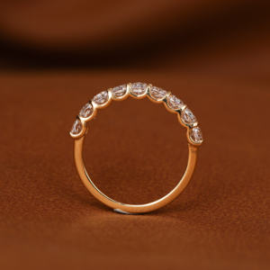 Cojín de diamante cultivado en laboratorio chapado en oro rosa de 14 quilates personalizable corte media eternidad banda de boda estilo moderno joyería de compromiso - Product Image 6