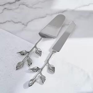 Ensemble de spatules à gâteau classiques en métal avec poignée décorative, couteau à dessert et pelle à tarte pour mariage, vaisselle pour restaurant - Product Image 3