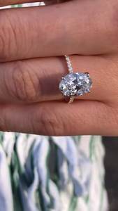 แหวนหมั้นเพชรรูปวงรีสุดหรูสำหรับผู้หญิงแหวนหมั้นแบบคลัสเตอร์แนววินเทจสำหรับ18kt สีทองพร้อมใบรับรอง IGI - Product Image 2