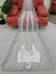 ผ้าส่าหรีดีไซน์สวยงามบนผ้าไหมออร์แกนซ่าเนื้อหนา พร้อมงานปักเลื่อมและเสื้อคลุม - Product Image 2