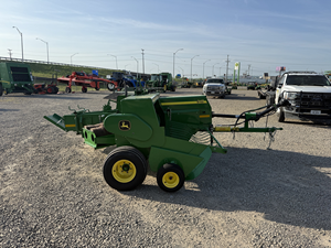 Presse à balles carrées John Deere 348 à prix avantageux - Product Image 3