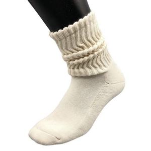 Calcetines de Algodón Grueso de Color Liso con Efecto Arrugado y Acordonado para Hombre y Mujer al por Mayor - Product Image 4