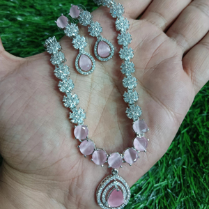 สร้อยคอประดับเพชรสไตล์อเมริกันที่ทันสมัยและแฟนซีชุดเครื่องประดับต่างหูสำหรับผู้หญิงและเด็กผู้หญิง - Product Image 1