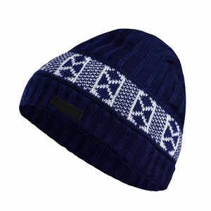 หมวกไหมพรมถักอะคริลิคผ้าฝ้ายพร้อมแผ่นหนังหมวกสตรีทแวร์เนื้อนุ่มสำหรับฤดูหนาวทันสมัย - Product Image 1