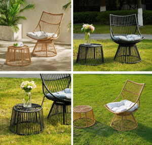 Chaise en bois au design européen contemporain avec structure en bois et coussins gris, confortable pour le jardin et le salon - Product Image 5