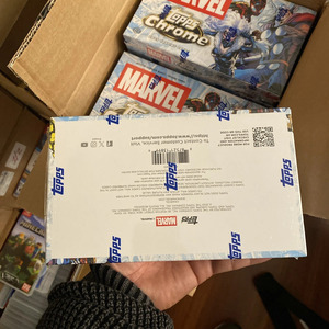 Nouvelle boîte de collection Topps Chrome Marvels Comics 2025 - Product Image 2