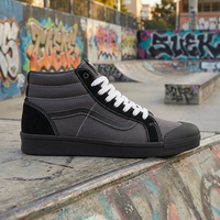 Semelles de skateboard en caoutchouc pour hommes à haute élasticité, légères et durables, semelles plates en caoutchouc antidérapantes, confortables, semelles de baskets décontractées