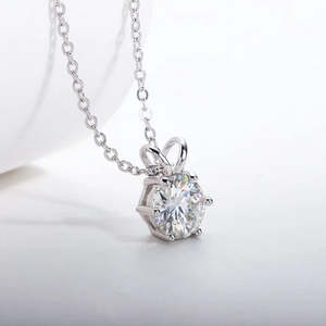 Pendentif Zarkan tendance en or 14 carats avec chiffre géométrique et croix, orné de diamants et de perles, sur chaîne à maillons plaquée rhodium, idéal pour les fiançailles - Product Image 2