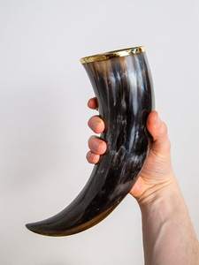 Cuerno para beber medieval vikingo hecho a mano de alta calidad Cuerno real natural pulido de La India Estilo animal único - Product Image 2