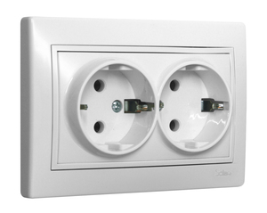 Presa doppia 2P+T con serranda bianca, serie Europa (Solera ERP602U) - Product Image 1